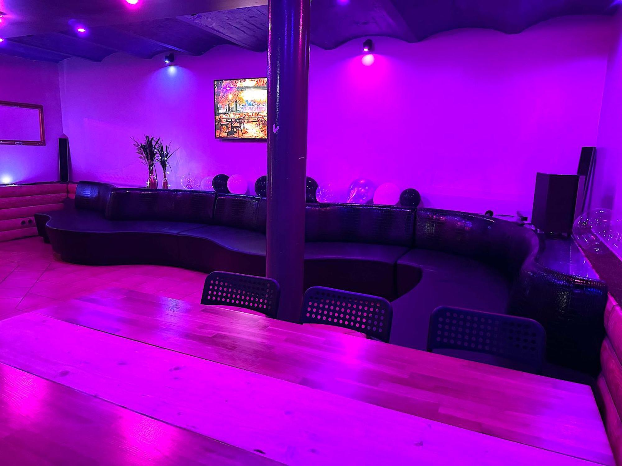 Apartment Party With Sauna & Karaoke *