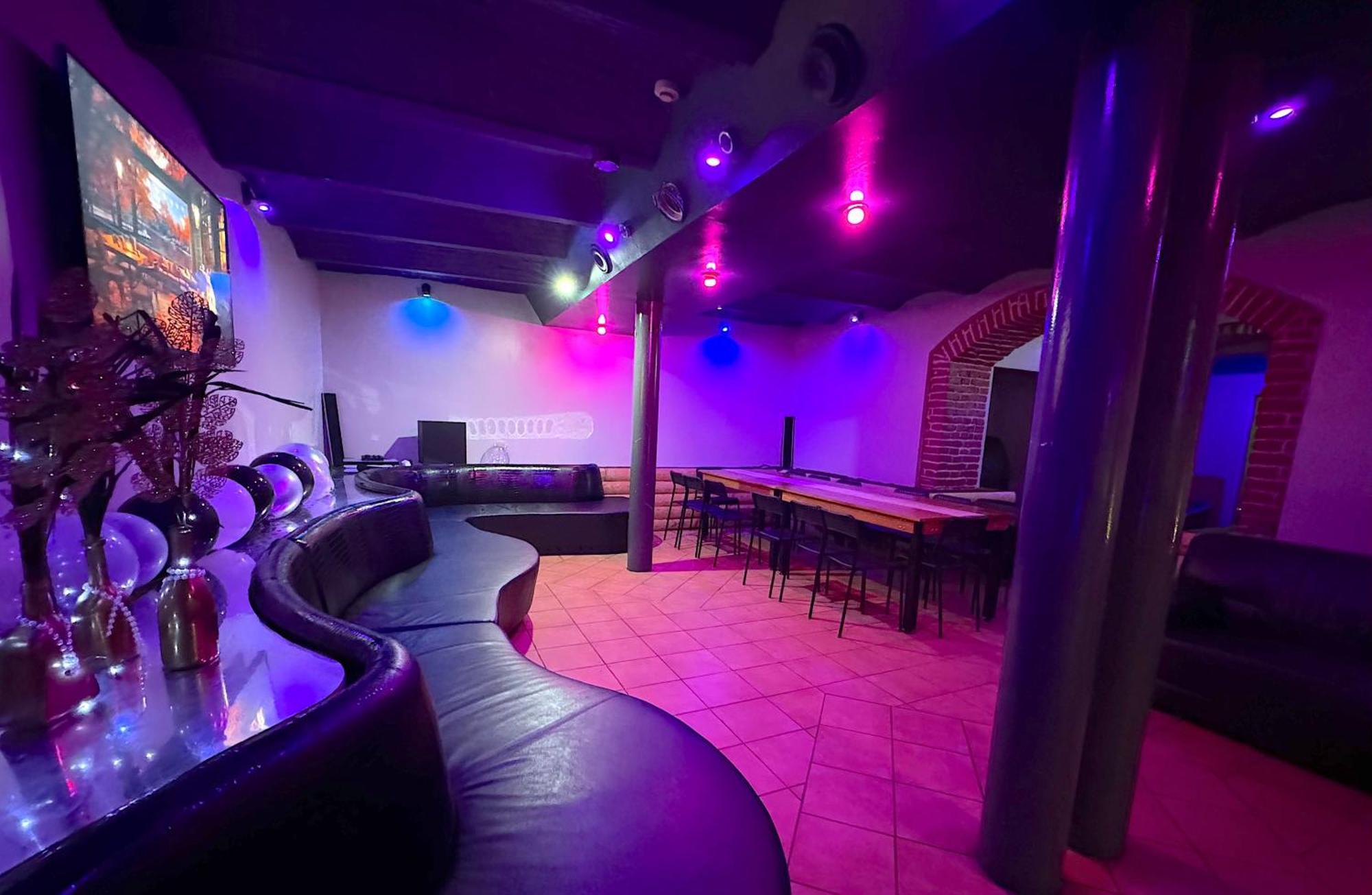 Party With Sauna & Karaoke *